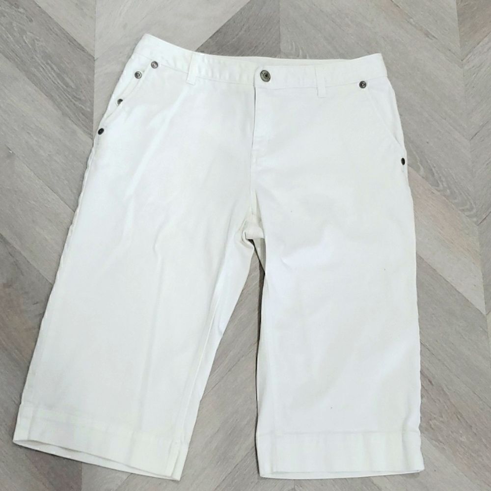 Nine West Women’s White Denim Capri,  Size 12